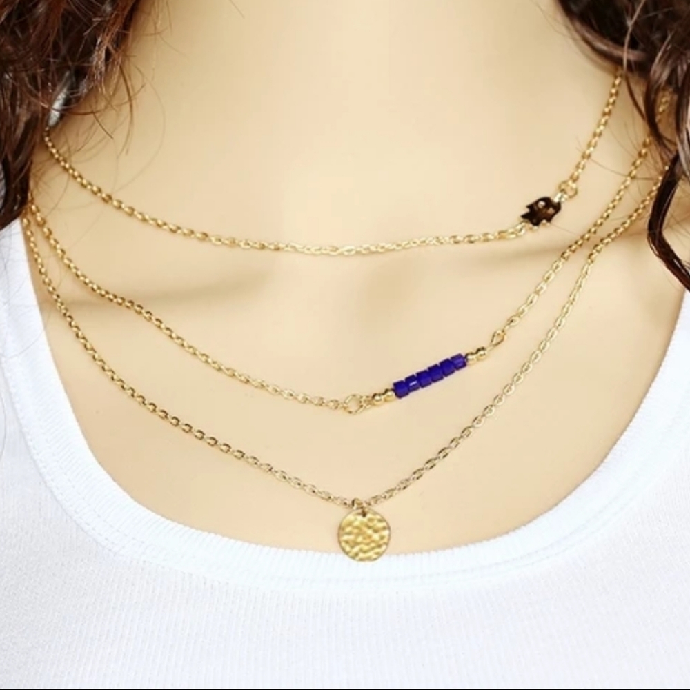 Multilayered necklace